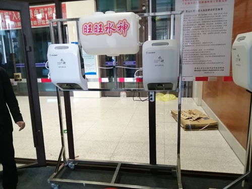 旺旺水神守护国门 逆行而上的旺旺人